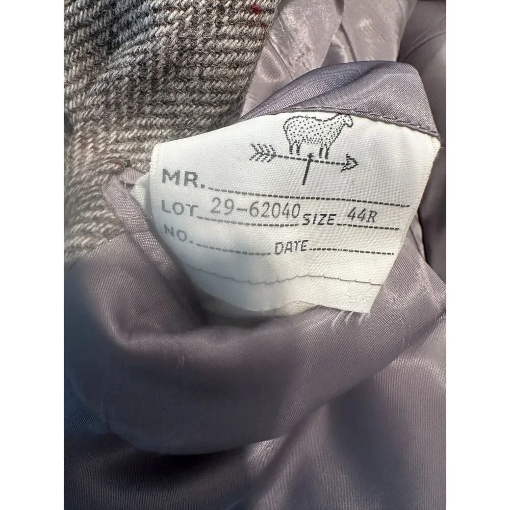 Vintage Mens Wool Herringbone Tweed Blazer Sport Coat USA Made Gray Size 44R